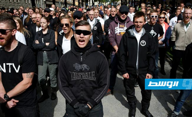 النازيون الجدد يتظاهرون في ستوكهولم واحتجاجات مضادة