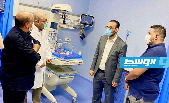 وكيل وزارة الصحة بحكومة الوفاق، محمد عيسى، خلال الافتتاح، 9 يوليو 2020. (صحة الوفاق)