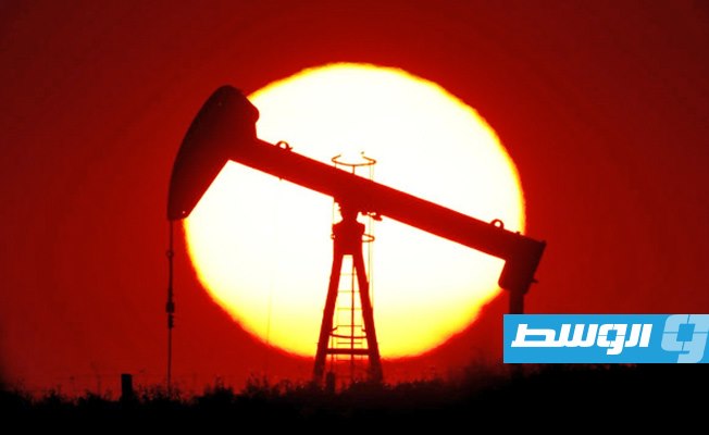 أسعار النفط تهبط أكثر من 2% مع تنامي إصابات فيروس «كورونا»