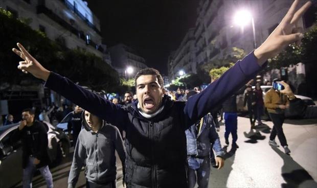تظاهرة ليلية في الجزائر رفضا للانتخابات