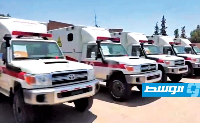 سيارات إسعاف تسلمها مركز معيتيقة لعلاج مصابي «كورونا»، 14 يوليو 2020. (صحة الوفاق)