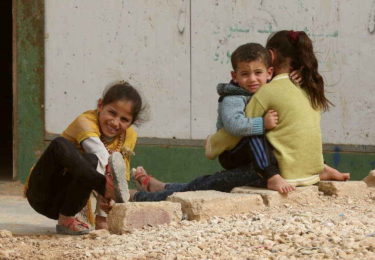 دعوة اللاجئين السوريين خارج المخيمات الأردنية لتسوية أوضاعهم