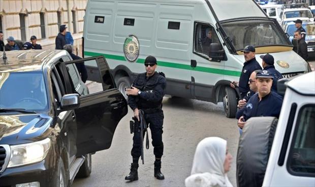 تأجيل محاكمة مسؤولين سابقين ورجال أعمال بالجزائر
