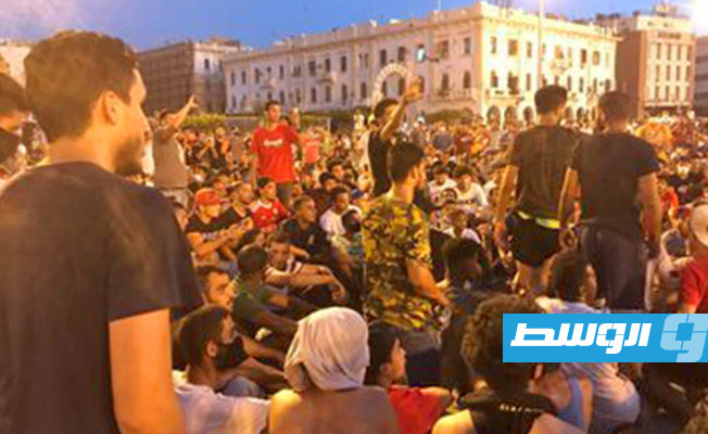 تظاهرة ضد الفساد بميدان الشهداء في طرابلس. الاثنين 24 أغسطس 2020. (الإنترنت)