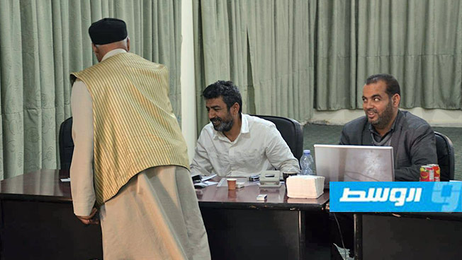 اللجنة الفرعية تشرع في استلام ملفات المرشحين لانتخابات بلدية سبها