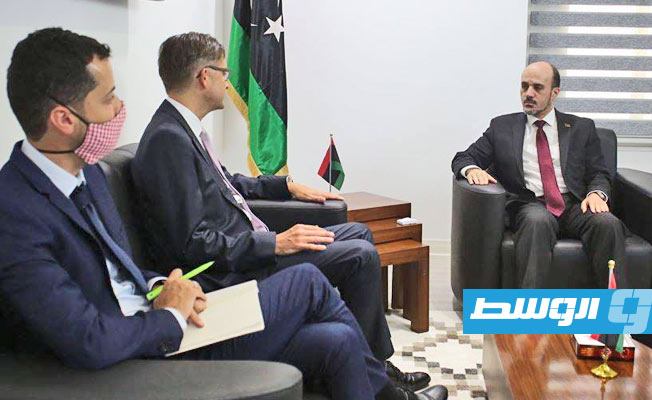عماري زايد للسفير الألماني: حكومة الوفاق مستمرة في خطتها لبسط نفوذها على كامل ليبيا