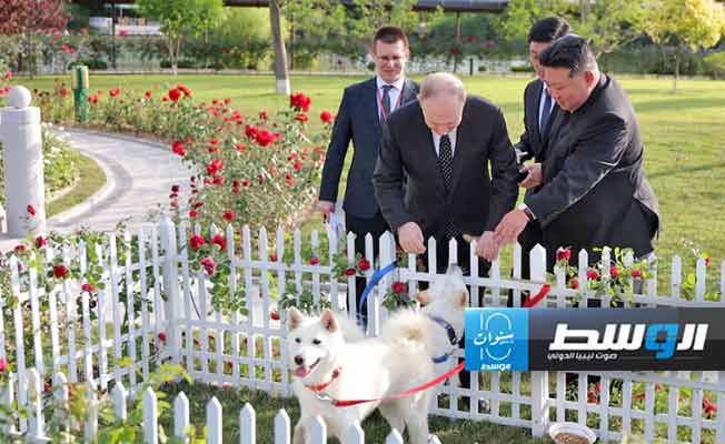 شاهد: زعيم كوريا الشمالية يهدي كلبين لبوتين