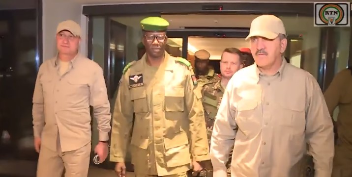 بعد زيارة بنغازي.. وفد عسكري روسي يصل نيامي للمرة الأولى منذ الانقلاب