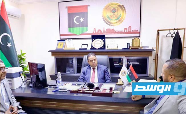 وزير العمل بحكومة الوحدة يبحث تنفيذ برامج تدريبية في بنغازي وهون