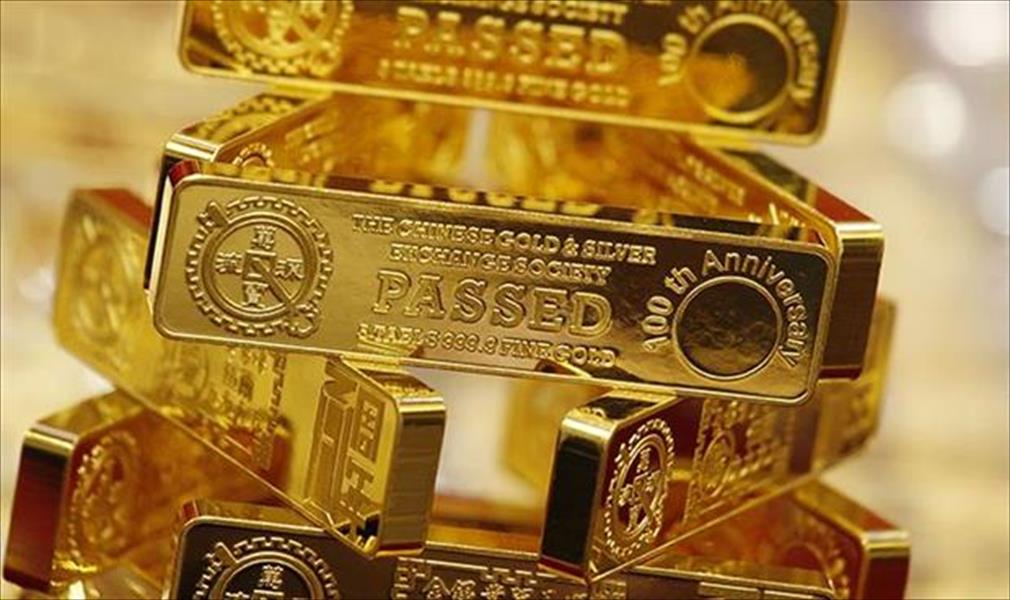 الذهب قرب أدنى سعر في 3 أسابيع بفعل قوة الدولار