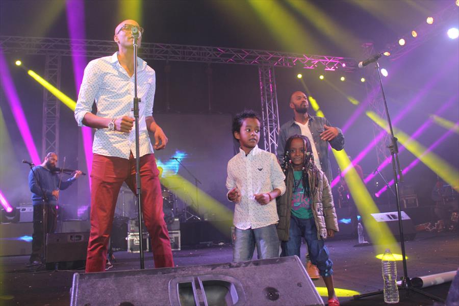 بالصور: بلاك تيما في حفل إطلاق «غاوي بني آدمين»