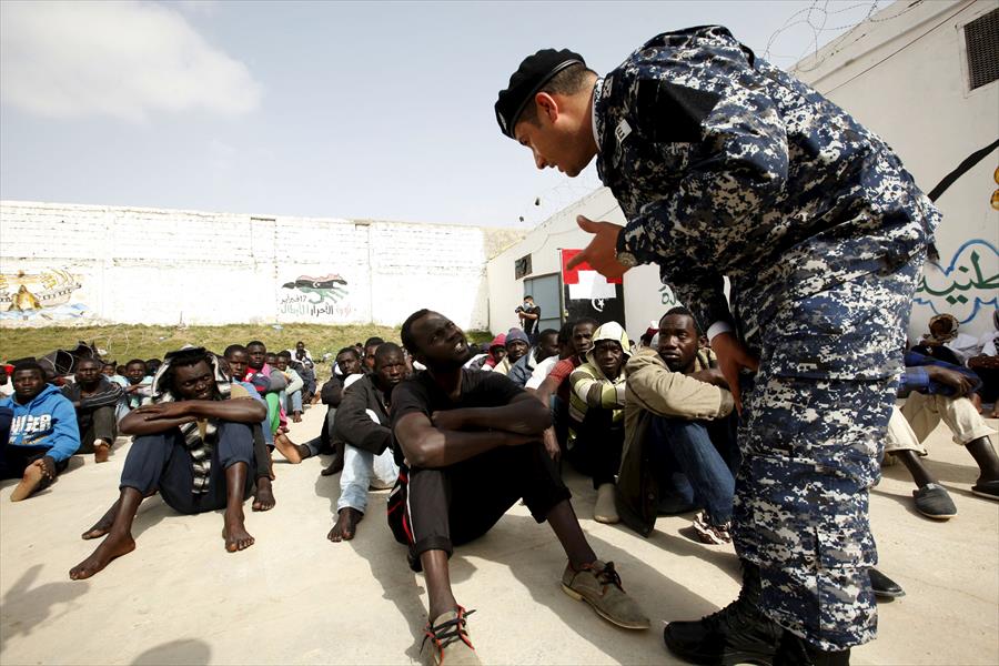 محلل عسكري: «تنظيمات جهادية» في ليبيا متورطة في تجارة الهجرة غير الشرعية