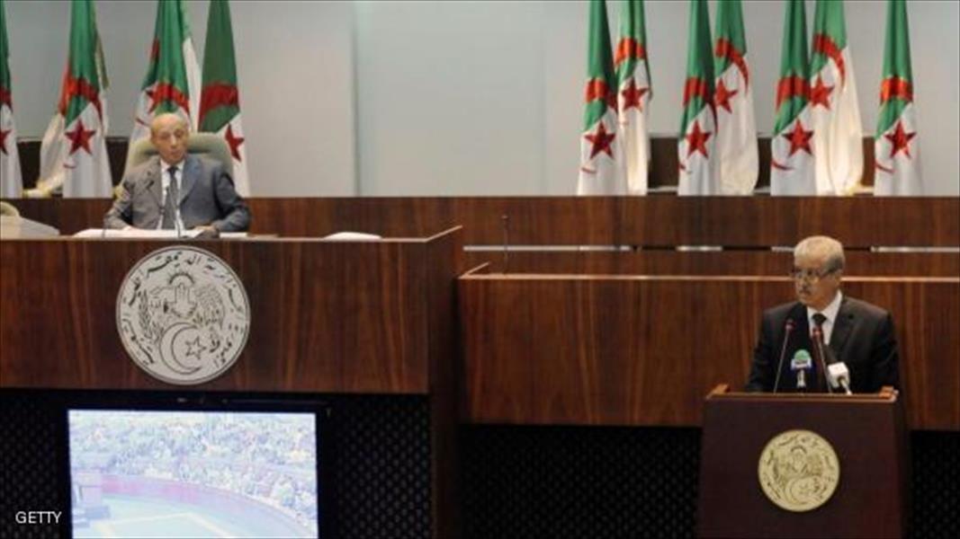 البرلمان الجزائري يناقش مشروعًا للنشر مثيرًا للجدل