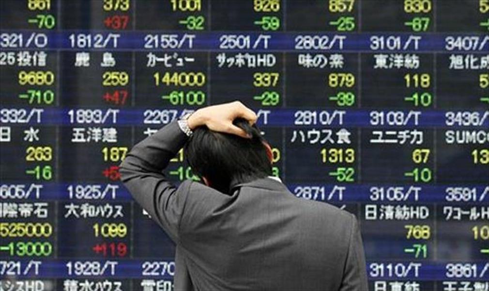 أسهم اليابان تتراجع مع تقليص المستثمرين مراكزهم