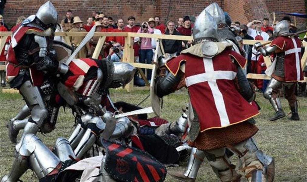 بولندا تهزم أميركا في معركة من القرون الوسطى