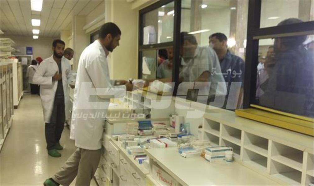 بالصور: صيدلية مركز بنغازي الطبي تعاني نفاد الأدوية والمستلزمات الطبية