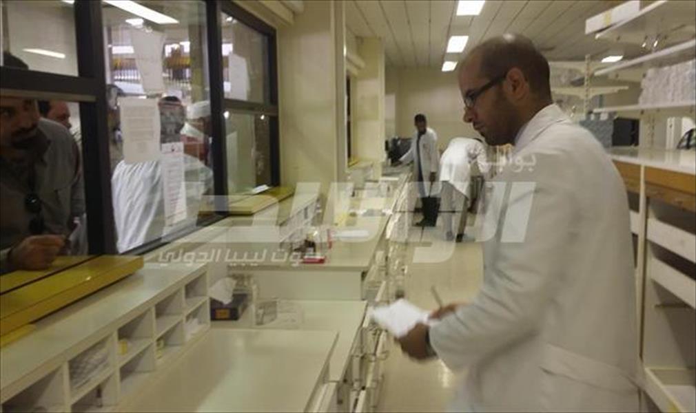 بالصور: صيدلية مركز بنغازي الطبي تعاني نفاد الأدوية والمستلزمات الطبية