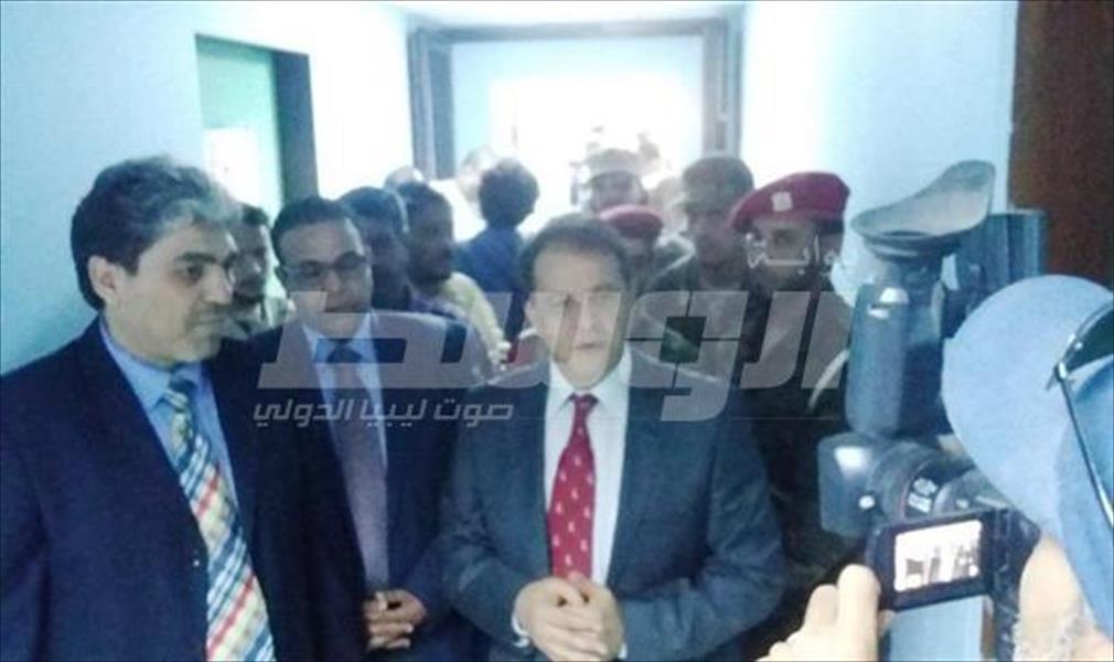 وزير الصحة يشهد افتتاح قسم غسيل الكلى بعيادة الماجوري