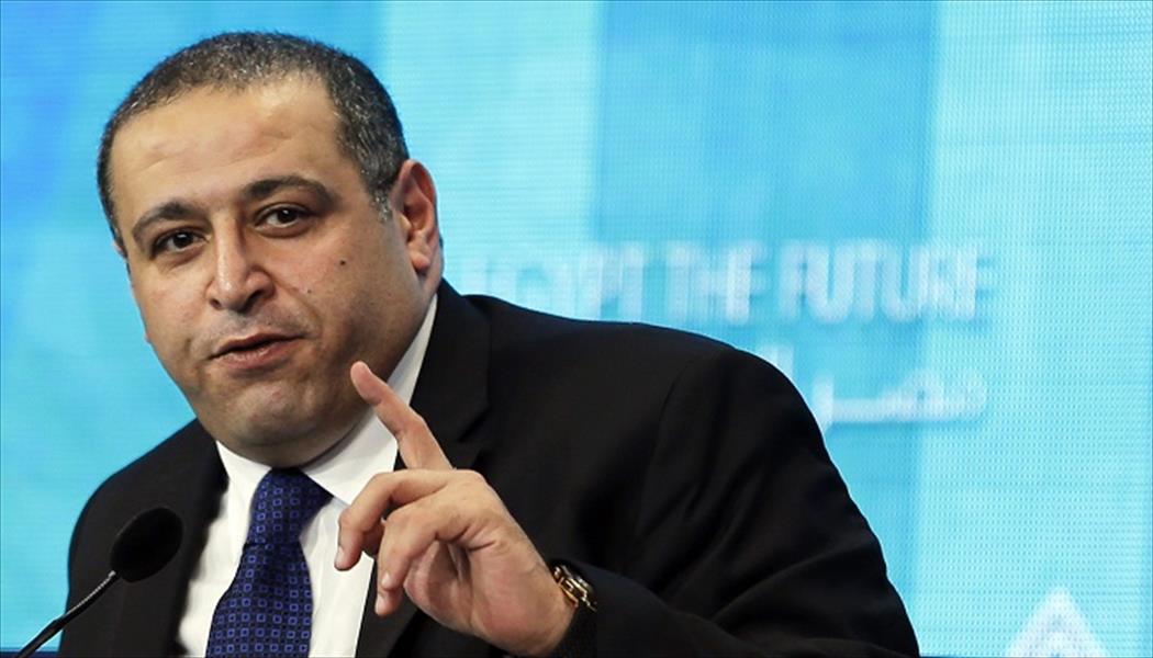 وزير الاستثمار المصري يعرض فرصًا استثمارية على بنك إماراتي