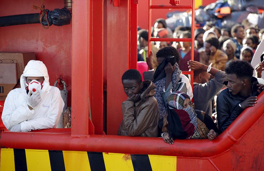 مفوض أوروبي: نواجه مع تونس تحديات الهجرة غير الشرعية