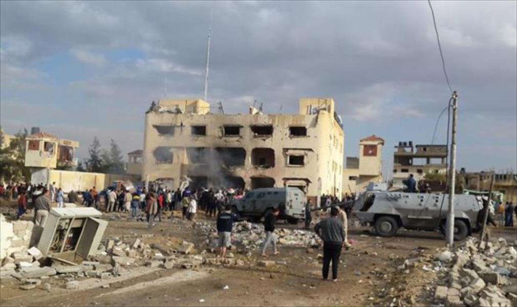 مقتل 4 عسكريين و4 مدنيين في انفجارين بسيناء
