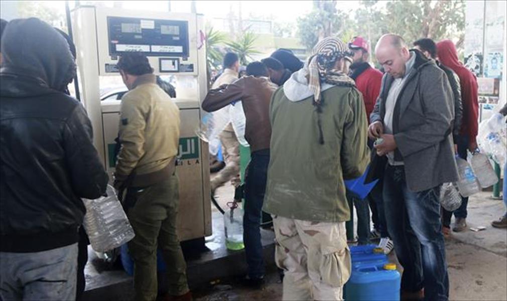 مشروع للتصدي لتهريب الوقود عبر الحدود بين الجزائر وليبيا وتونس