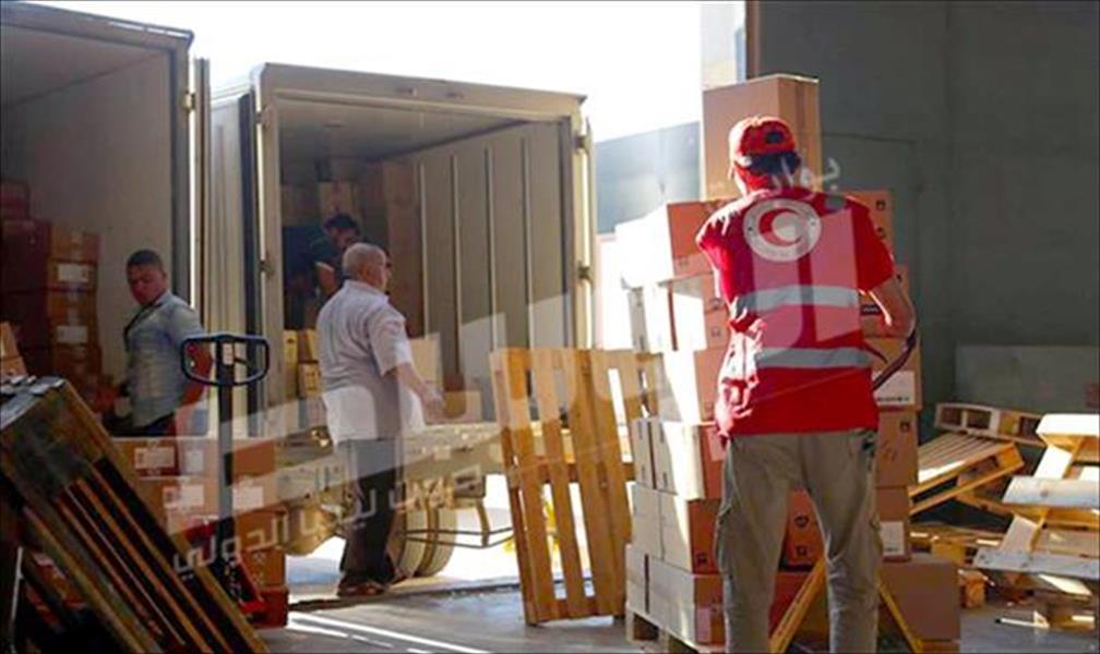 40 طنًّا من الإمدادات الطبية تصل إلى أوباري بطائرة شحن
