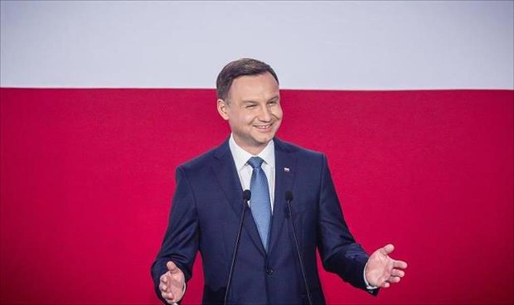 المعارض أندري دودا يفوز برئاسة بولندا