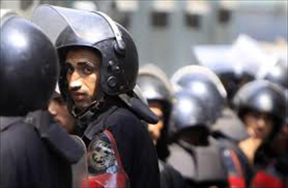 شرطي مصري يتوقع المزيد من إراقة الدماء في بلاده