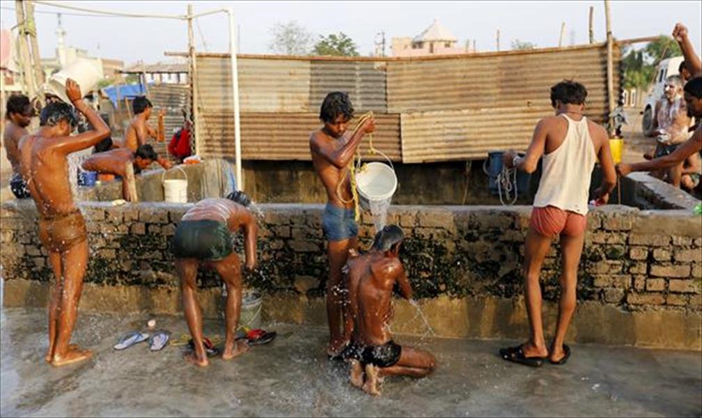 موجة الحر تقتل 800 شخص في الهند