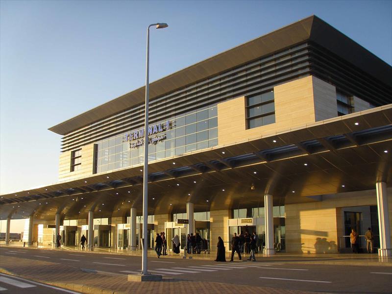 مصر: إغلاق مطار برج العرب بسبب عاصفة رملية