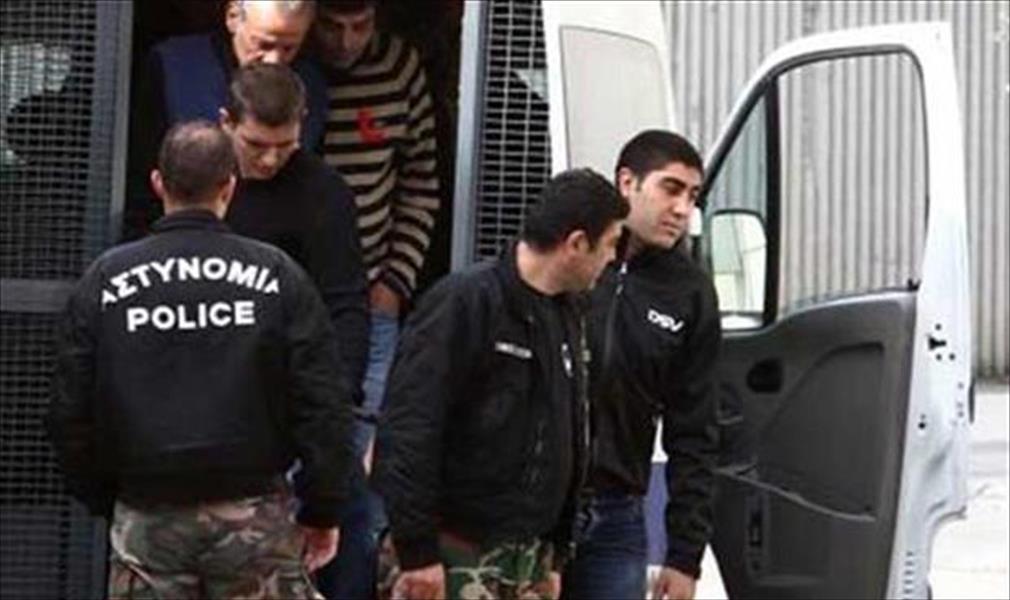 قبرص تعتقل لبنانيًا بحوزته مواد متفجرة