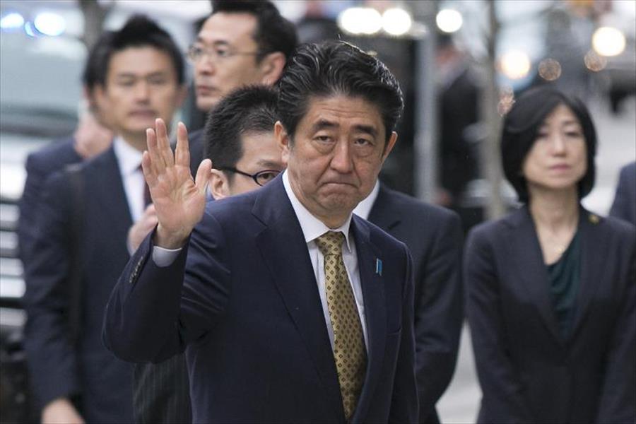 رئيس الوزراء الياباني يعتذر رسميًا لمقاطعته نائبة في البرلمان