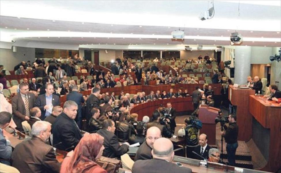 رفع صور بوتفليقة في البرلمان دعمًا لترشُّحه للرئاسة