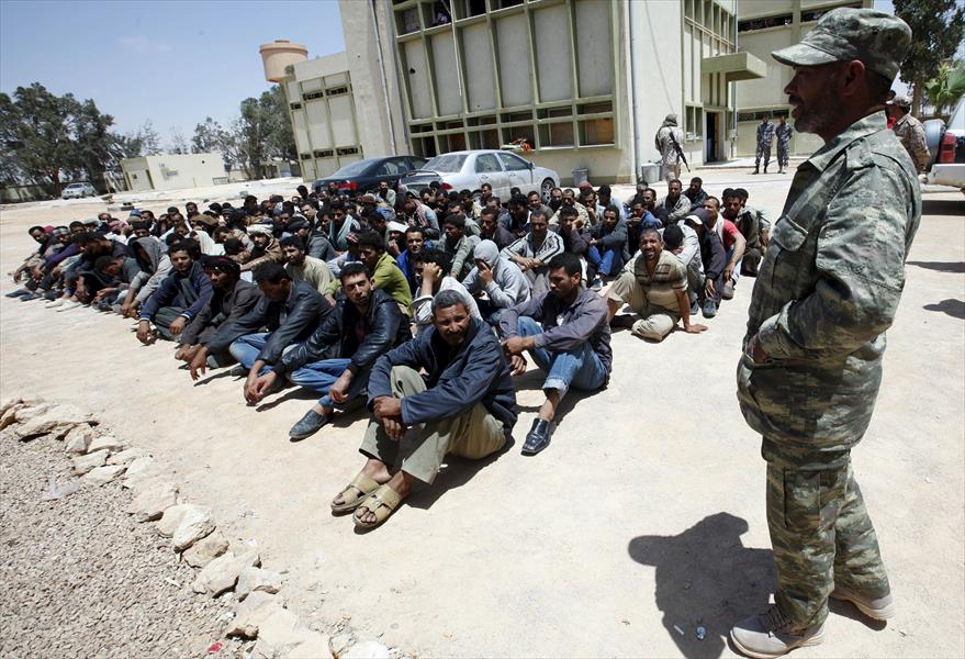 القبض على 91 مصريًا و4 سودانيين حاولوا التسلل إلى ليبيا