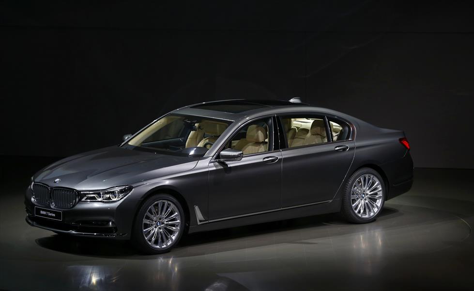بالصور: طراز جديد من الفئة السابعة لـ«BMW» بوزن أقل ومحرك أقوى