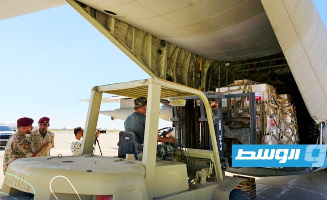 مساعدات كويتية وصلت إلى بنغازي لدعم المتضررين من السيول. (منصة حكومتنا)