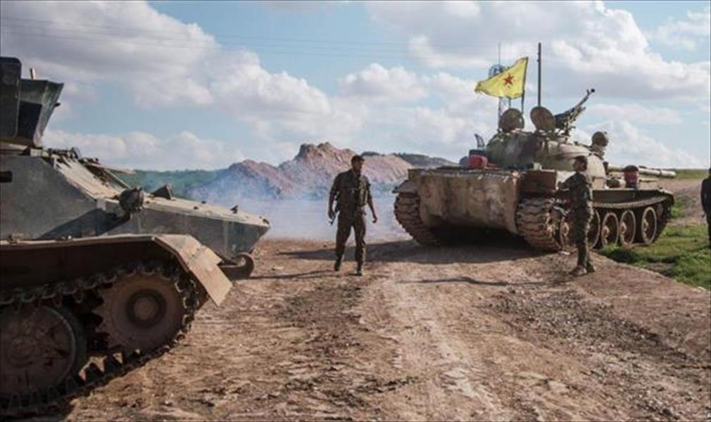 أكراد سورية يحاصرون عاصمة «داعش» قرب الحدود التركية