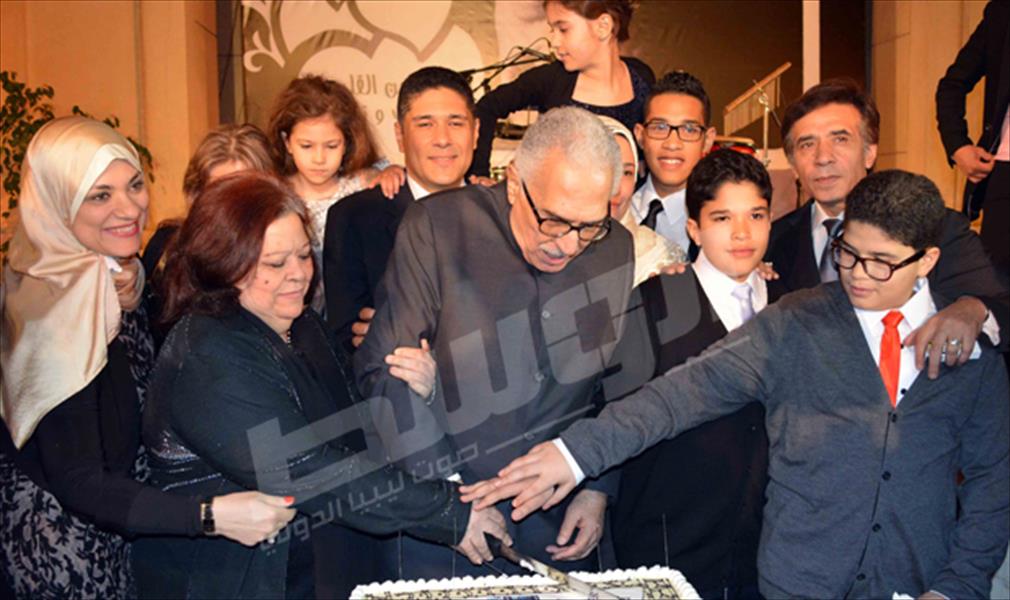 (بالصور) فنانون وإعلاميّون يحتفلون بعيد ميلاد عبد الرحمن أبو زهرة