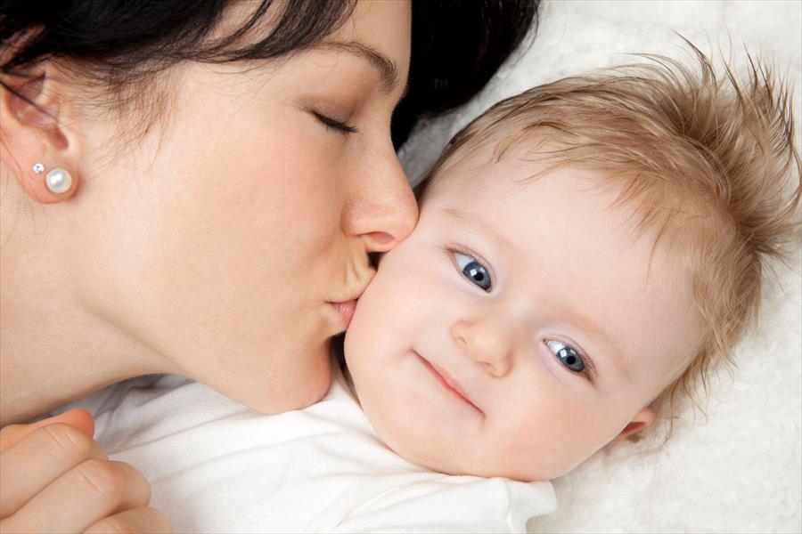دراسة: الأمهات الكبيرات ينجبن أطفالاً أكثر صحة