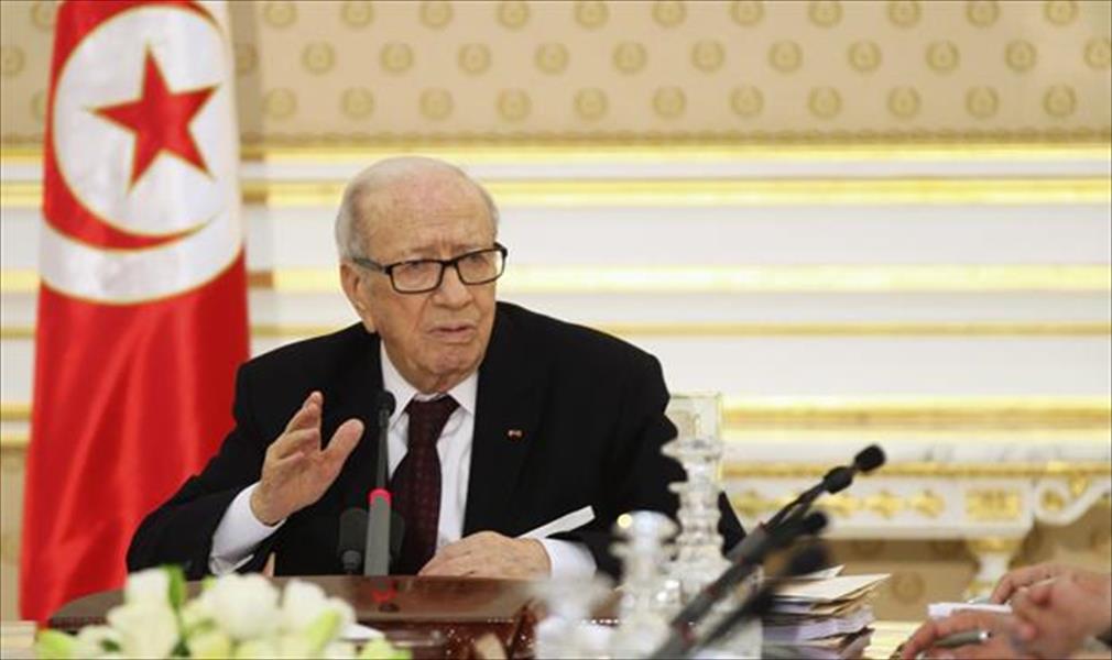 السبسي يناقش الوضع الاقتصادي «الصعب» في تونس