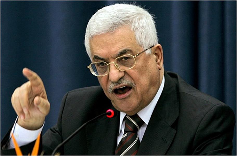 عباس يفصل وزيرًا سابقًا من حركة فتح