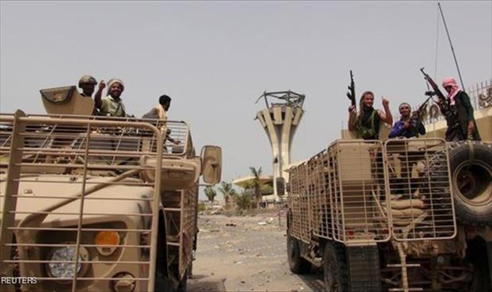 القوات الموالية لهادي تتقدم في اتجاه مقر الرئاسة في عدن