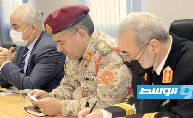 الحداد والملحق العسكري الفرنسي يبحثان آفاق التعاون بين ليبيا وباريس