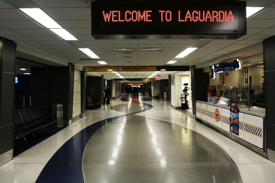 حاكم نيويورك يعلن بدء تجديد مطار لاغوارديا المتردي
