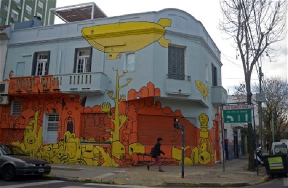 بوينوس آيرس تحارب بشاعة التخريب بـ«فن الشارع»