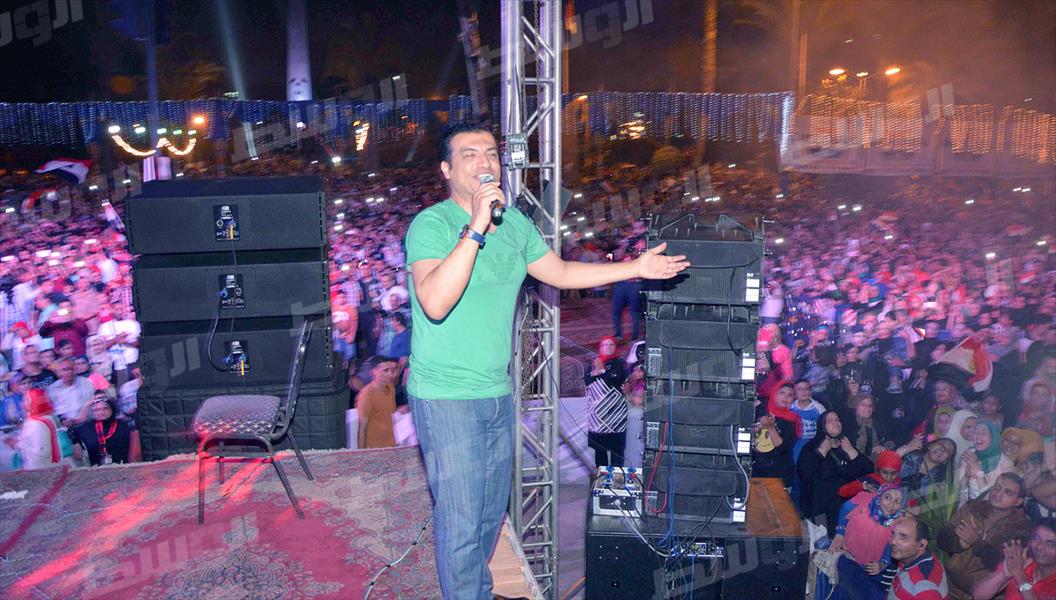 بالصور: إيهاب توفيق يشارك في احتفال بورسعيد بقناة السويس الجديدة