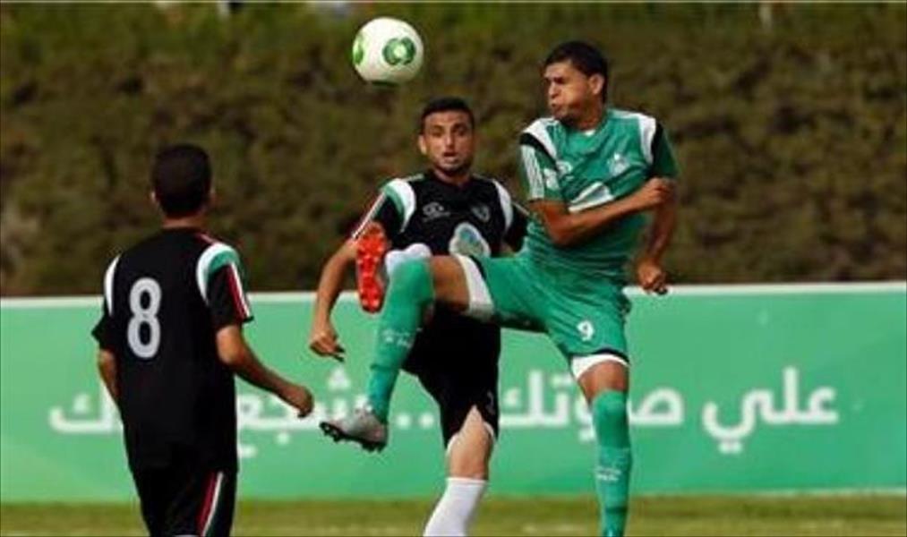 الفلسطينيون تفرقوا جغرافيًا وسياسيًا وجمعتهم اليوم كرة القدم