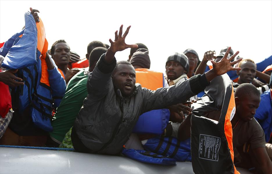 إنقاذ 50 مهاجرًا وفقدان 50 آخرين قبالة سواحل ليبيا