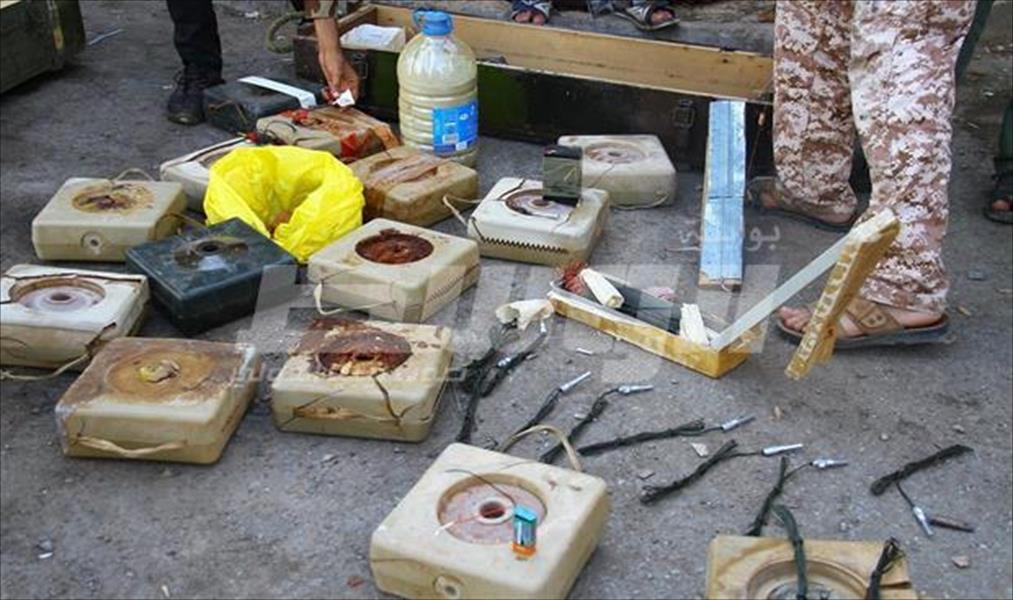 العثور على متفجرات ولوحات سيارات داخل مزرعة لـ«داعش» في درنة